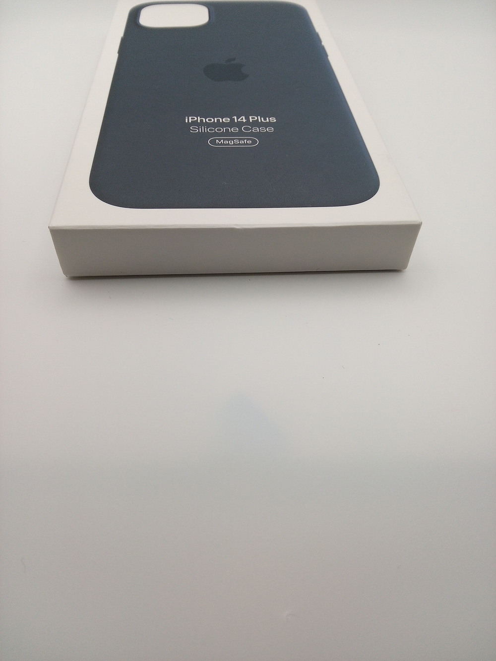 Apple Silicone Case – iPhone 14 Plus – Storm Blue – MagSafe – NWT - Picture 7 of 10